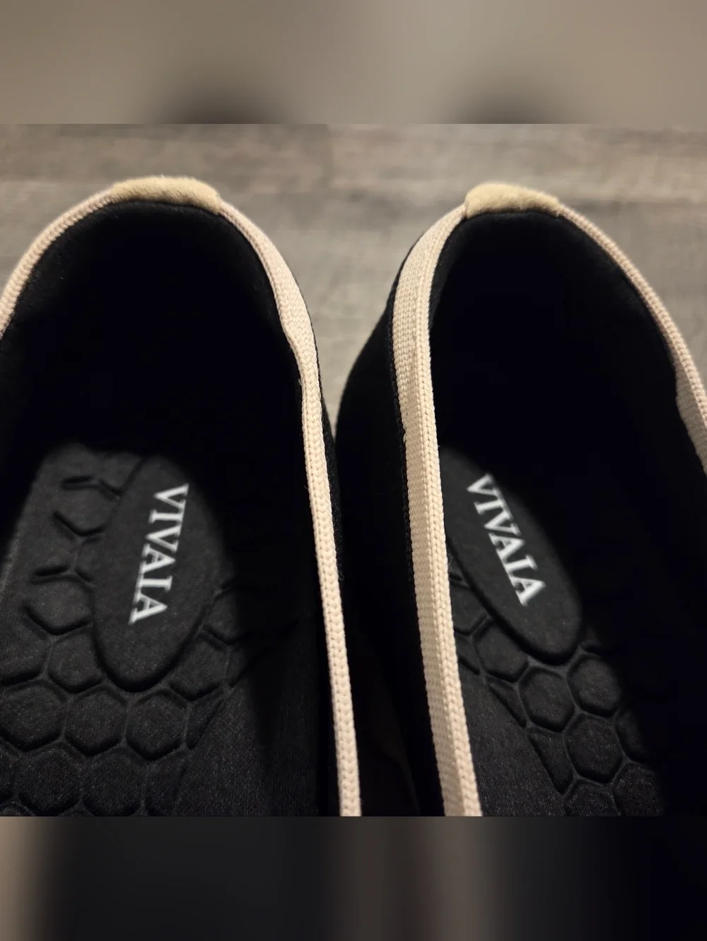 Vivaia - Round-Toe Platform Chunky Heel Loafers SIZE: 38.5
